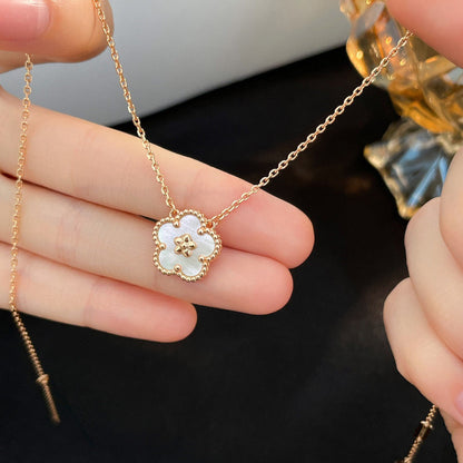 [RAFFINE]LUCKY  WHITE MOP  PLUM BLOSSOM NECKLACE