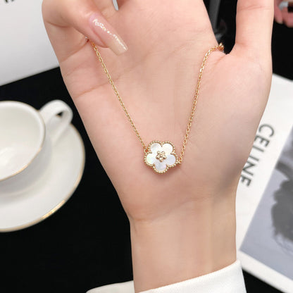 [RAFFINE]LUCKY WHITE MOP PLUM BLOSSOM  BRACELET
