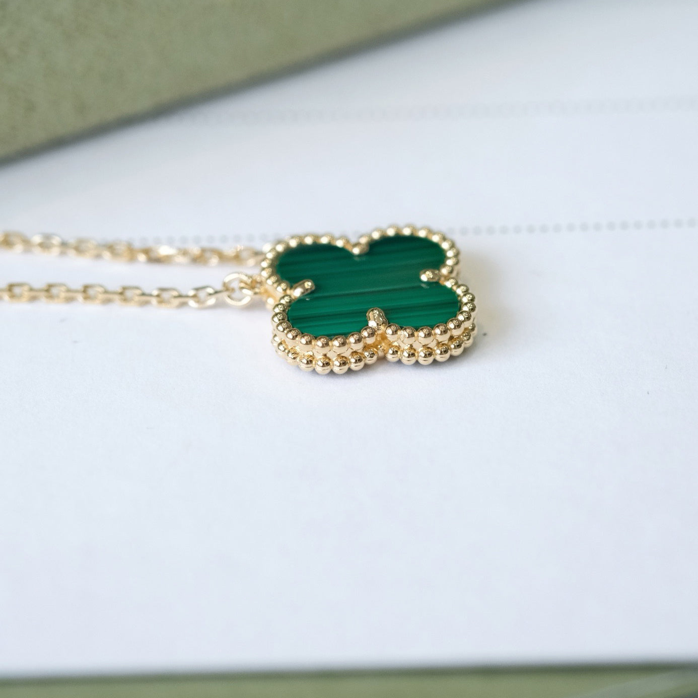 [RAFFINE]CLOVER 15MM MALACHITE SINGLE FLOWER  NECKLACE