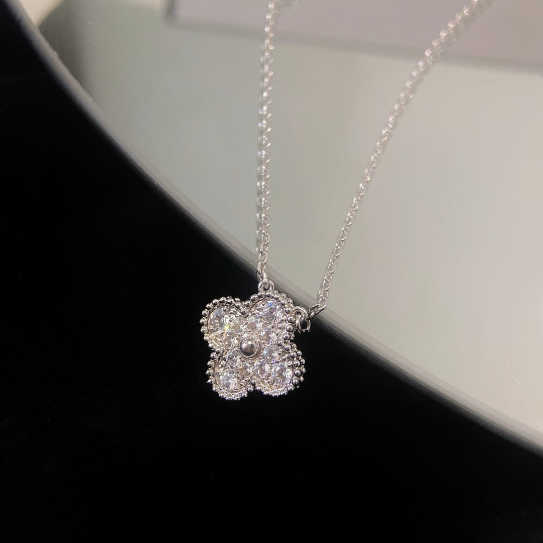[RAFFINE]CLOVER 15MM DIAMOND SINGLE FLOWER NECKLACE