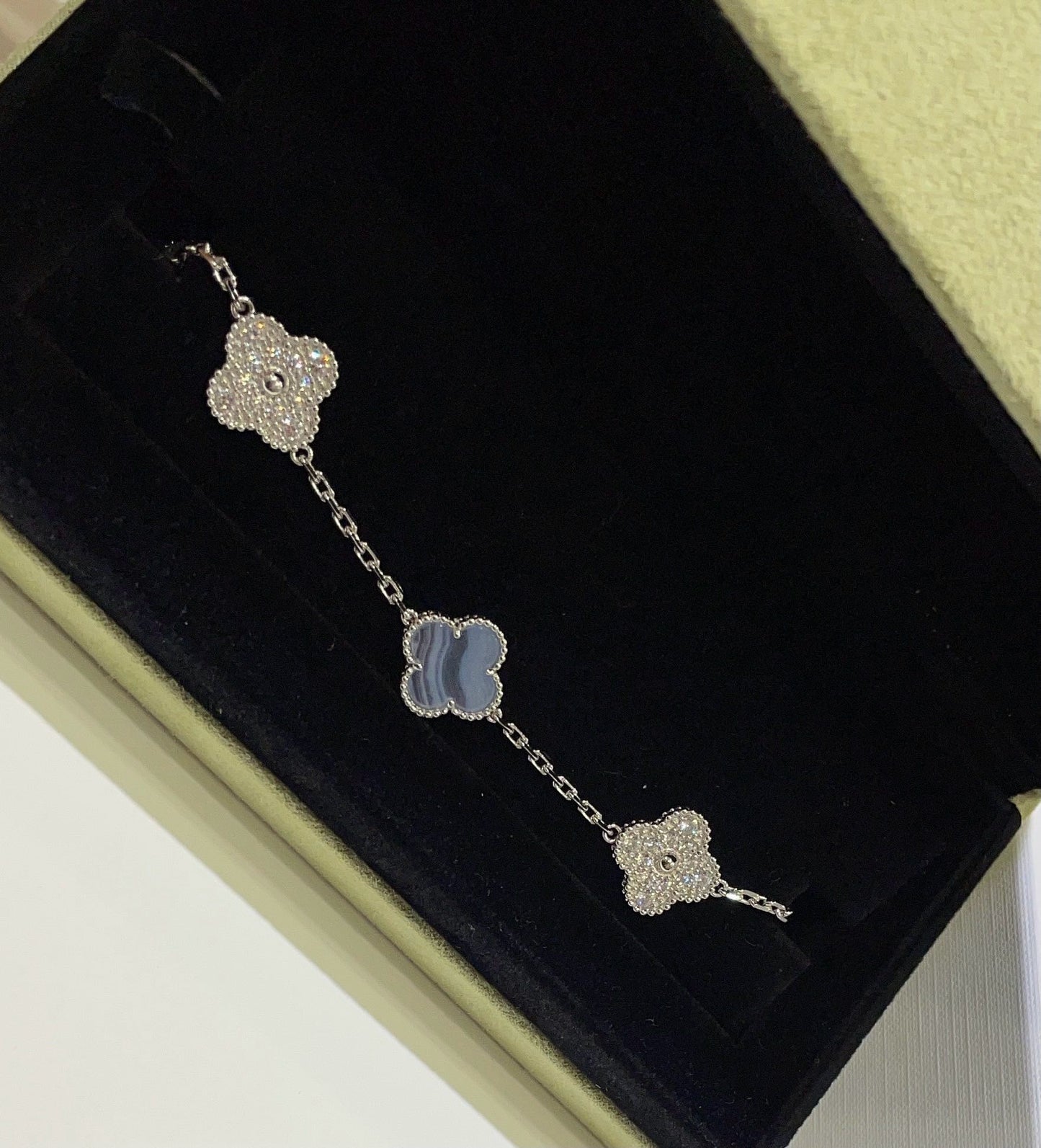 [Raffine]BRACELET ARGENT CALCÉDOINE VIOLET DIAMANT 5 MOTIFS TRÈFLE 