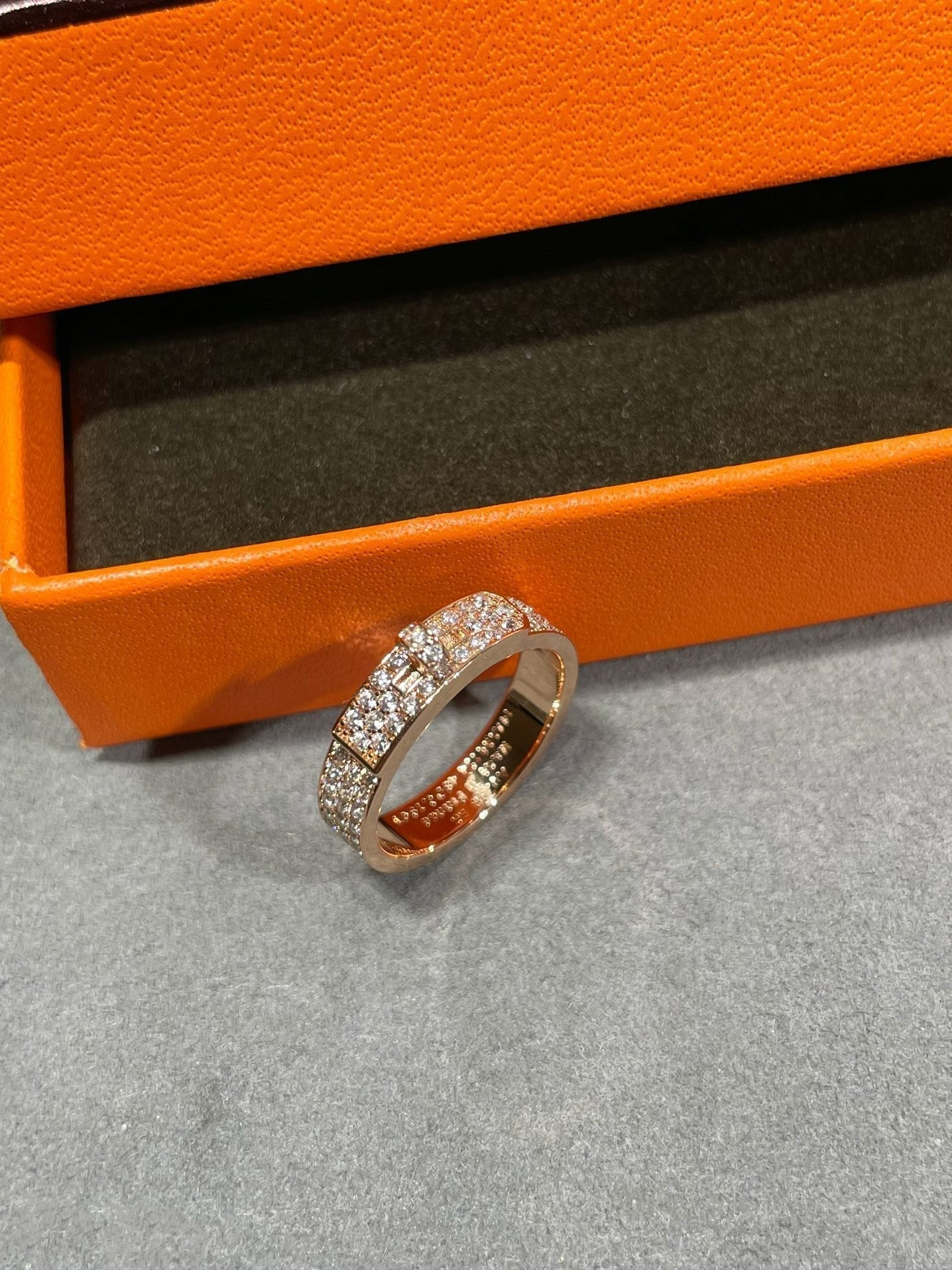 [RAFFINE] ANILLO KELLY DE ORO ROSA CON DIAMANTES