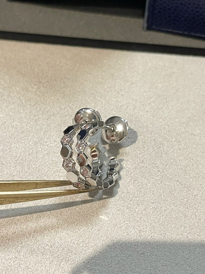 [RAFFINE]Anillo con diseño hueco de trébol de cuatro hojas en forma de flor