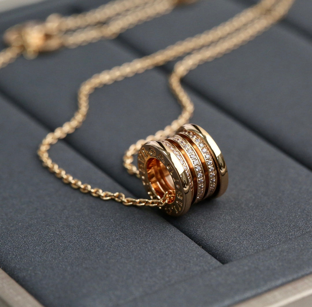 [RAFFINE]ZERO 1 COLLAR DE ORO ROSA CON DIAMANTES
