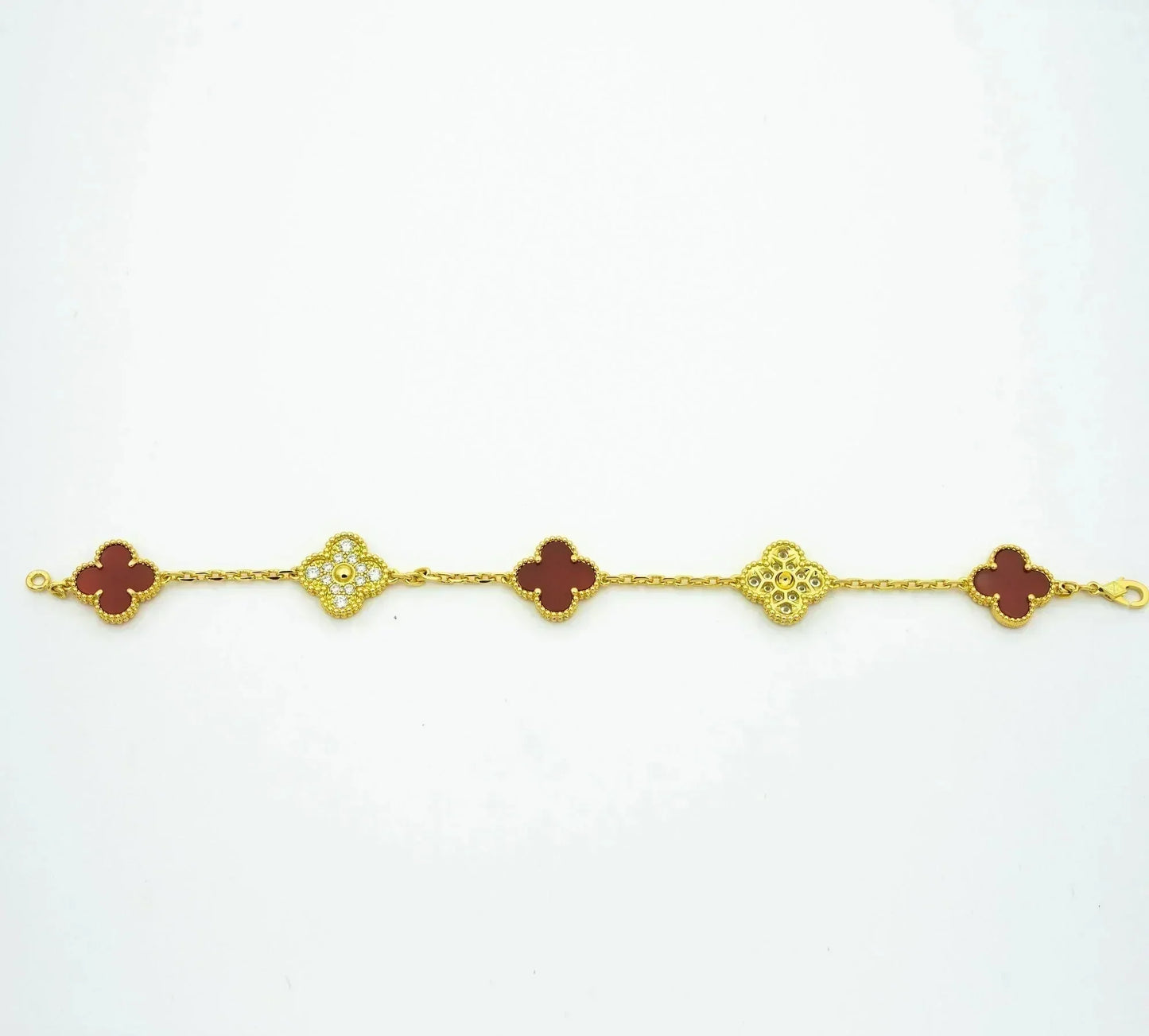 [RAFFINE] PULSERA DE DIAMANTES Y CORNALINA CON 5 MOTIVOS DE TRÉBOL