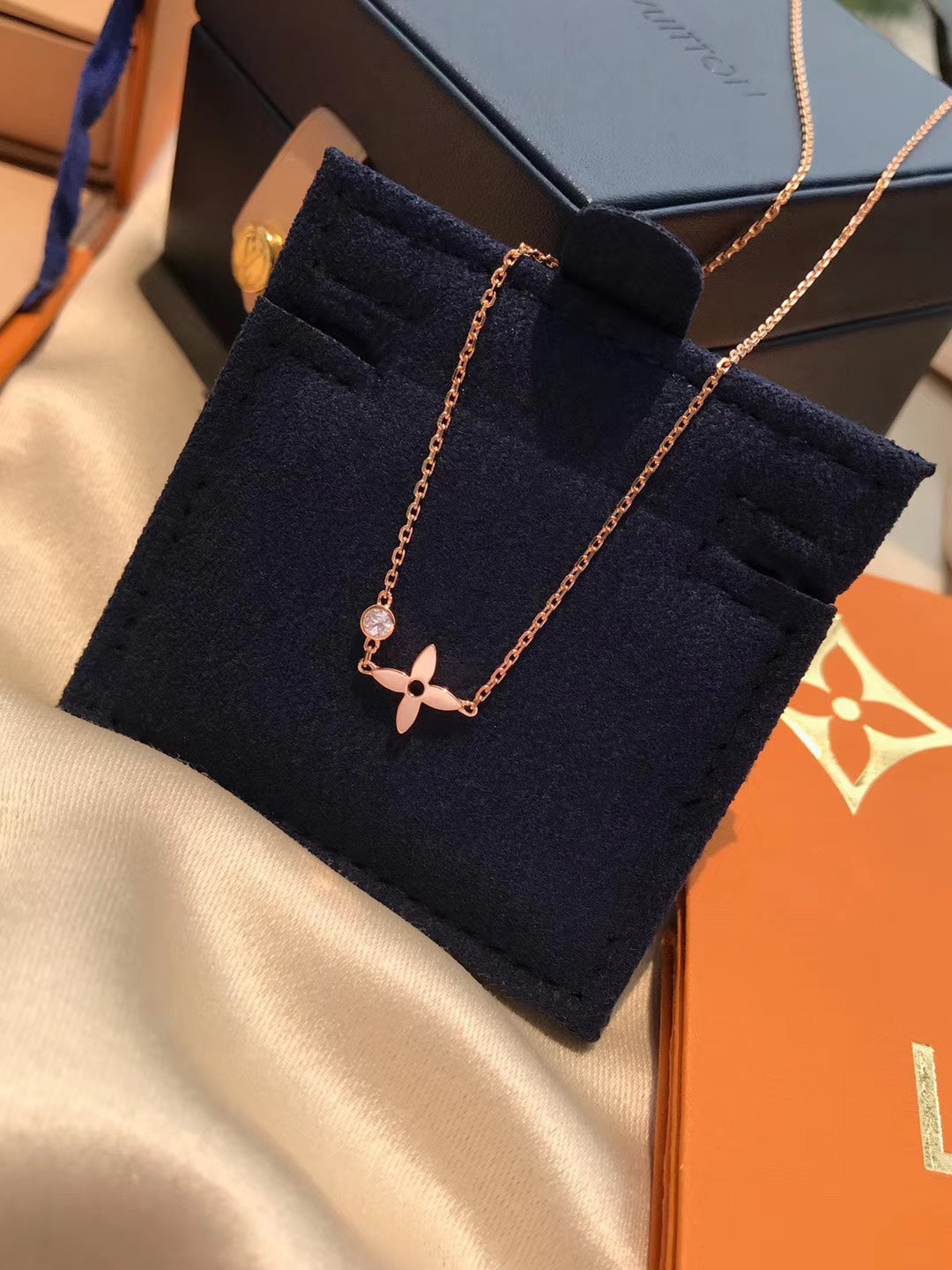 [RAFFINE]BLOSSOM PENDANT PINK GOLD AND DIAMOND