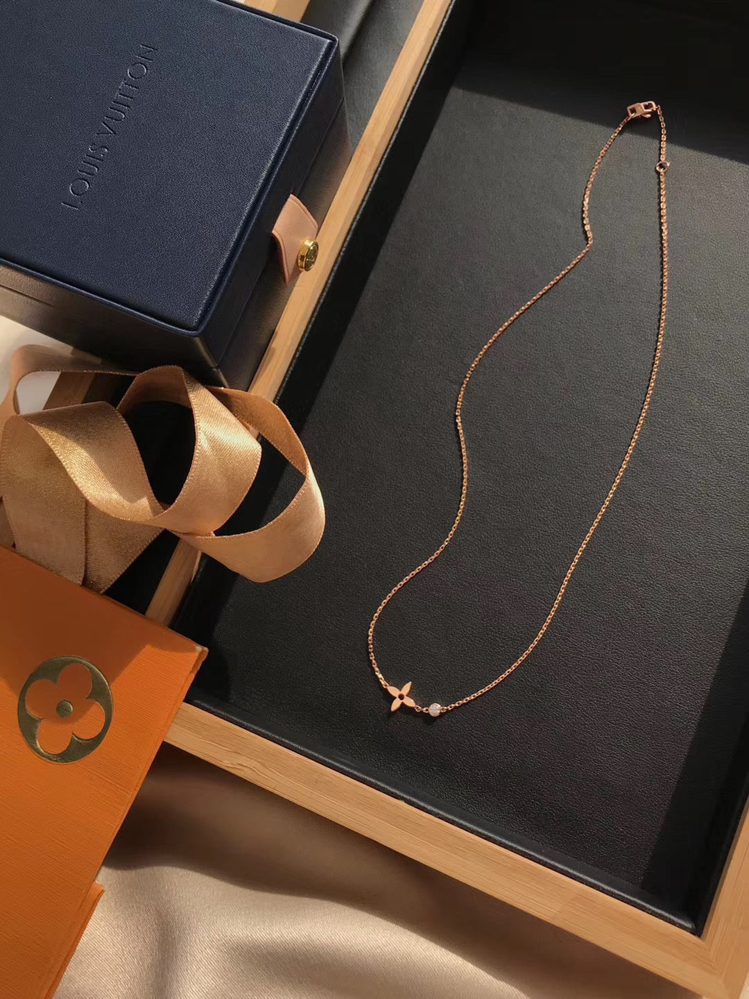 [RAFFINE]BLOSSOM PENDANT PINK GOLD AND DIAMOND