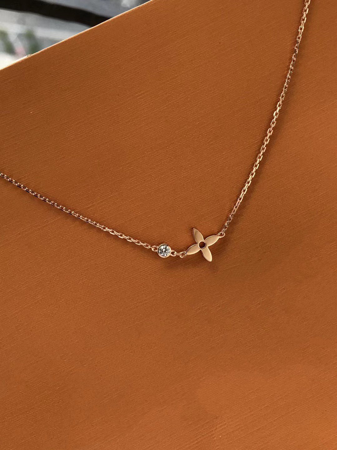[RAFFINE]BLOSSOM PENDANT PINK GOLD AND DIAMOND
