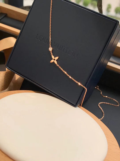 [RAFFINE]BLOSSOM PENDANT PINK GOLD AND DIAMOND