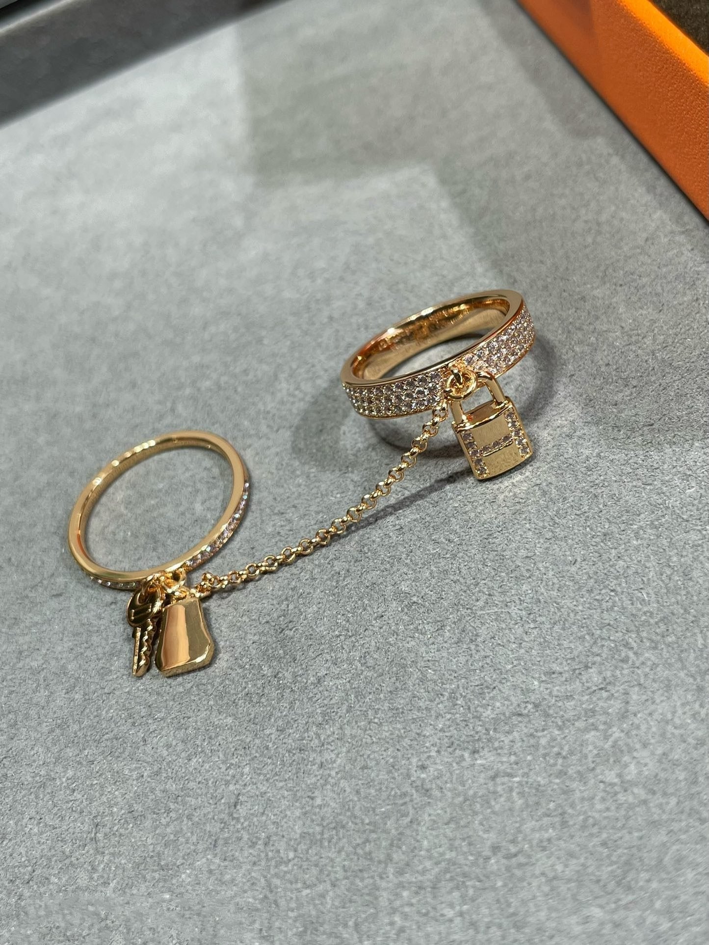 [Raffine]HM KELLY CLOCHETTE DOPPELRING MIT DIAMANTEN