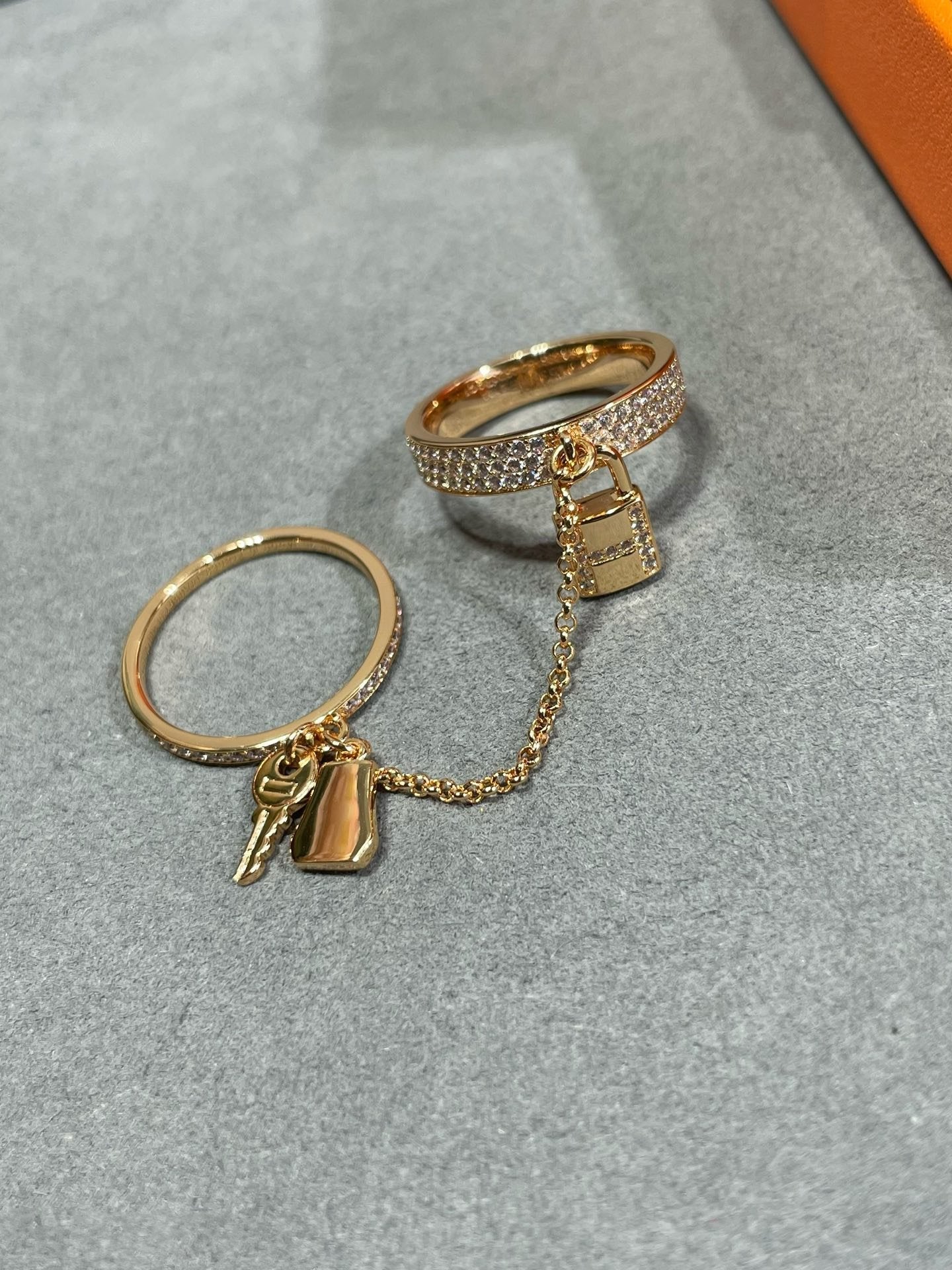 [Raffine]HM KELLY CLOCHETTE DOPPELRING MIT DIAMANTEN