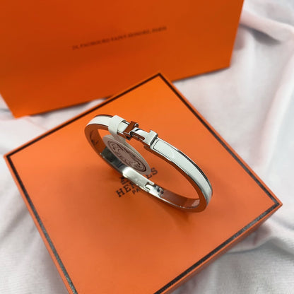 [RAFFINE]CLASSIC HM CLIC WHITE 8MM ENAMEL BRACELET