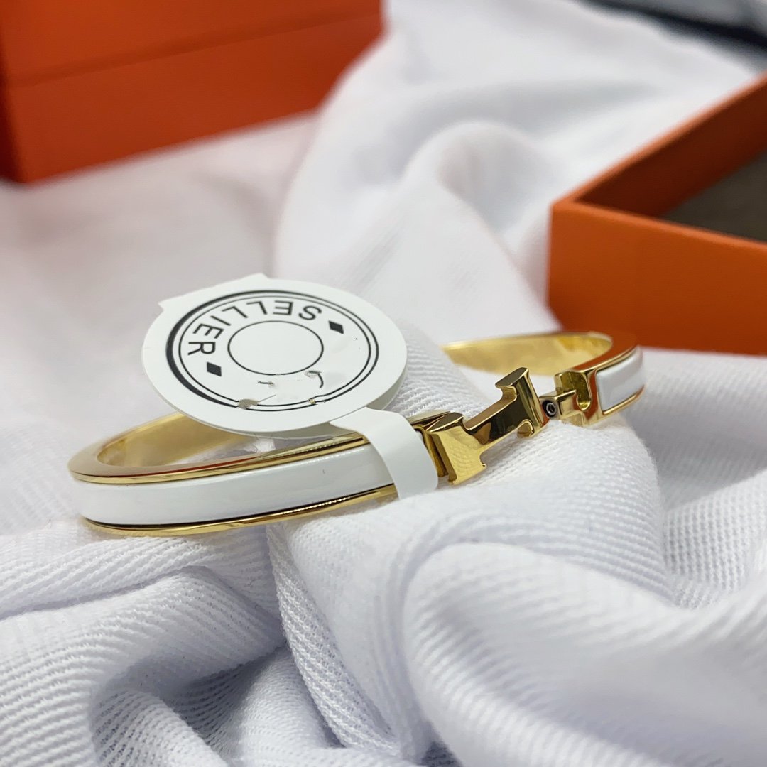 [RAFFINE]CLASSIC HM CLIC WHITE 8MM ENAMEL BRACELET