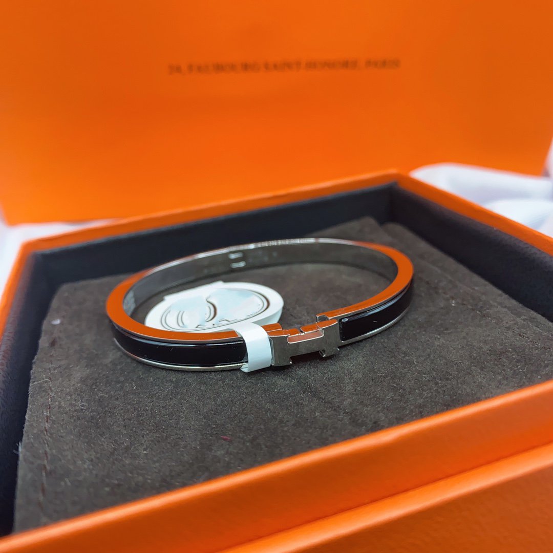[RAFFINE]CLASSIC HM CLIC BLACK 8MM ENAMEL BRACELET