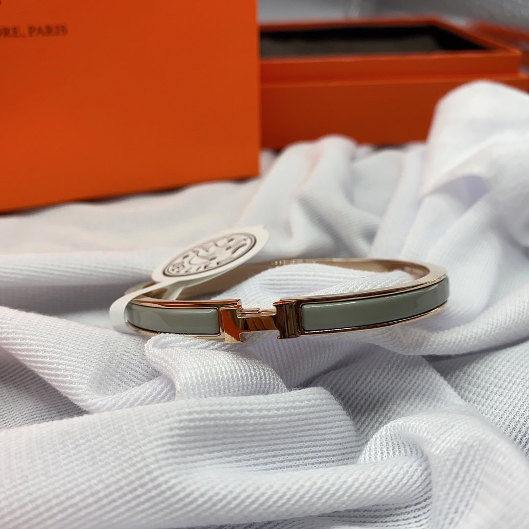 [RAFFINE]CLASSIC HM CLIC GREEN 8MM ENAMEL BRACELET
