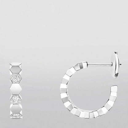 [RAFFINE]Anillo con diseño hueco de trébol de cuatro hojas en forma de flor