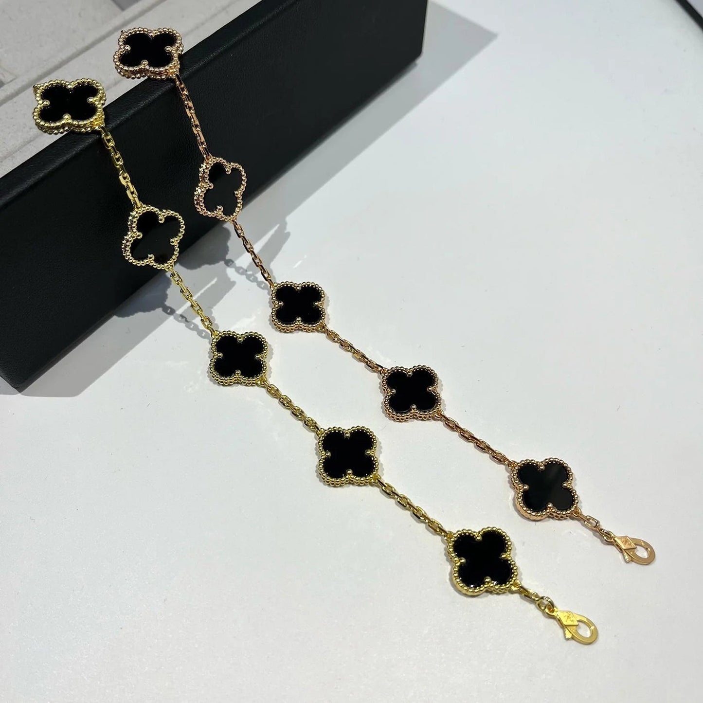 [RAFFINE]CLOVER  5 MOTIFS BLACK ONYX BRACELET