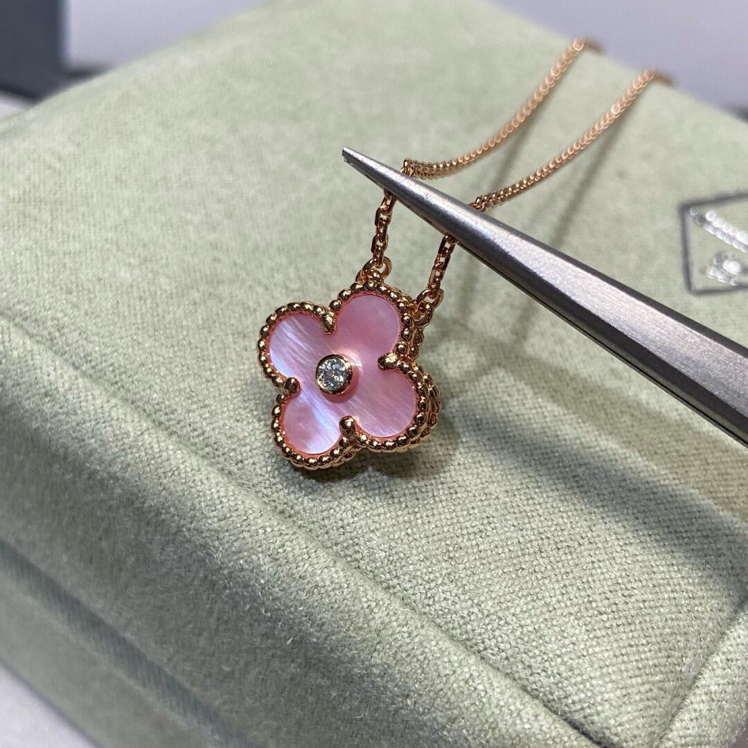 [RAFFINE]CLOVER 15MM DIAMOND PINK MOP NECKLACE