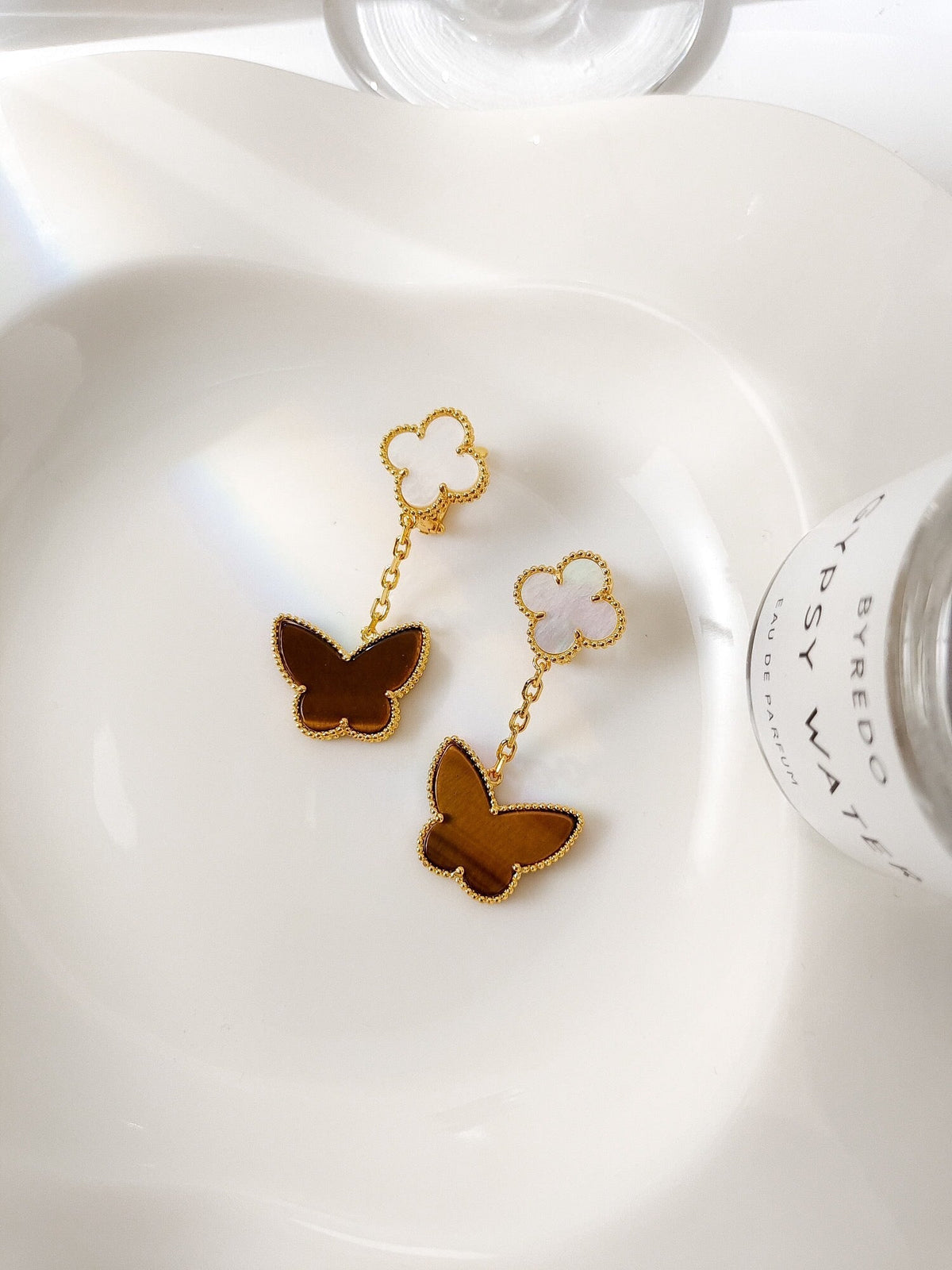 [LUXE]BUTTERFLY 2 MOTIF TIGER EYE MOP EARRINGS