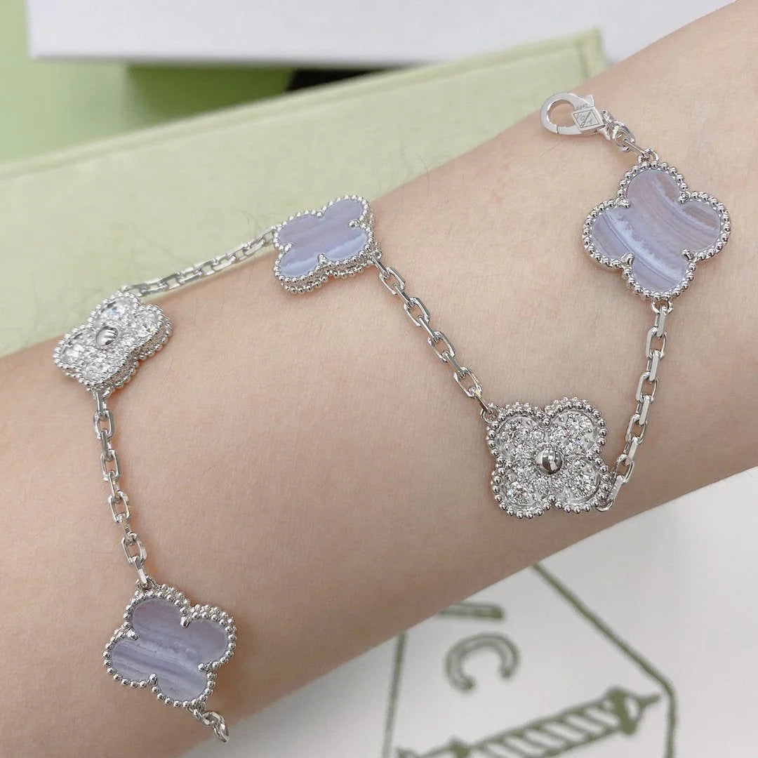 [RAFFINE] CLOVER 5 MOTIF PURPLE CHALCEDONY BRACELET COLLECTION