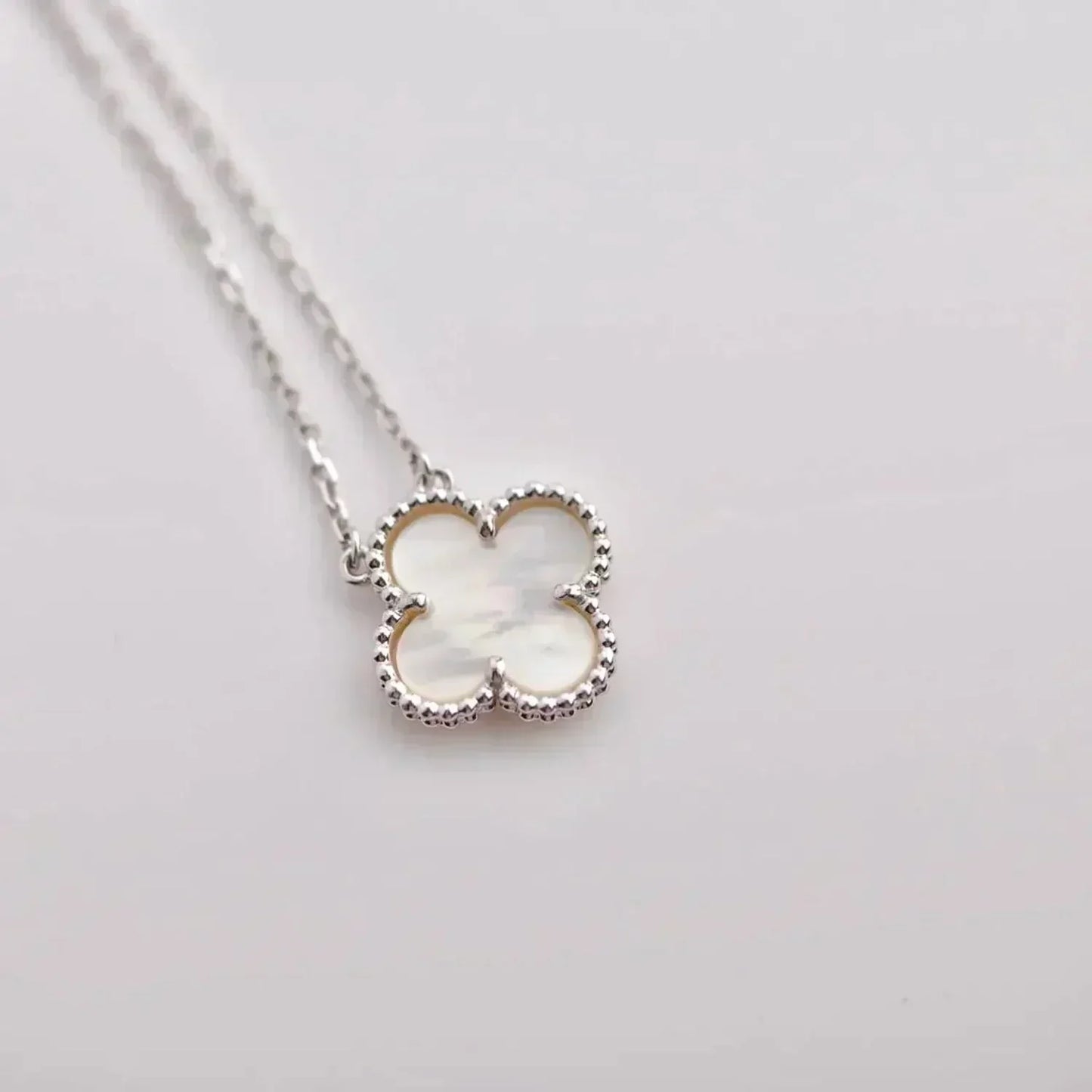 [RAFFINE]CLOVER  15MM WHITE MOTHER-OF-PEARL SILVER