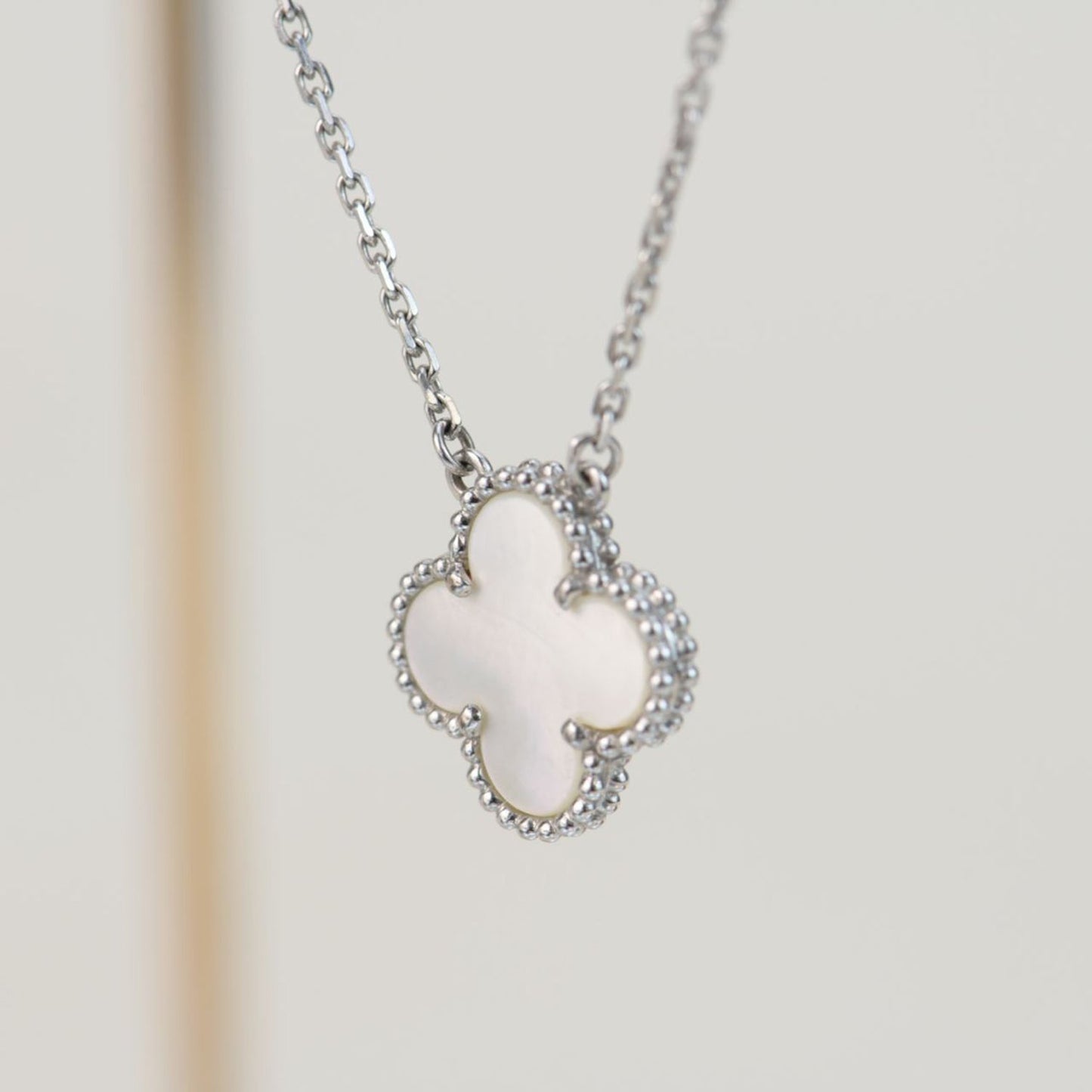 [RAFFINE]CLOVER  15MM WHITE MOTHER-OF-PEARL SILVER
