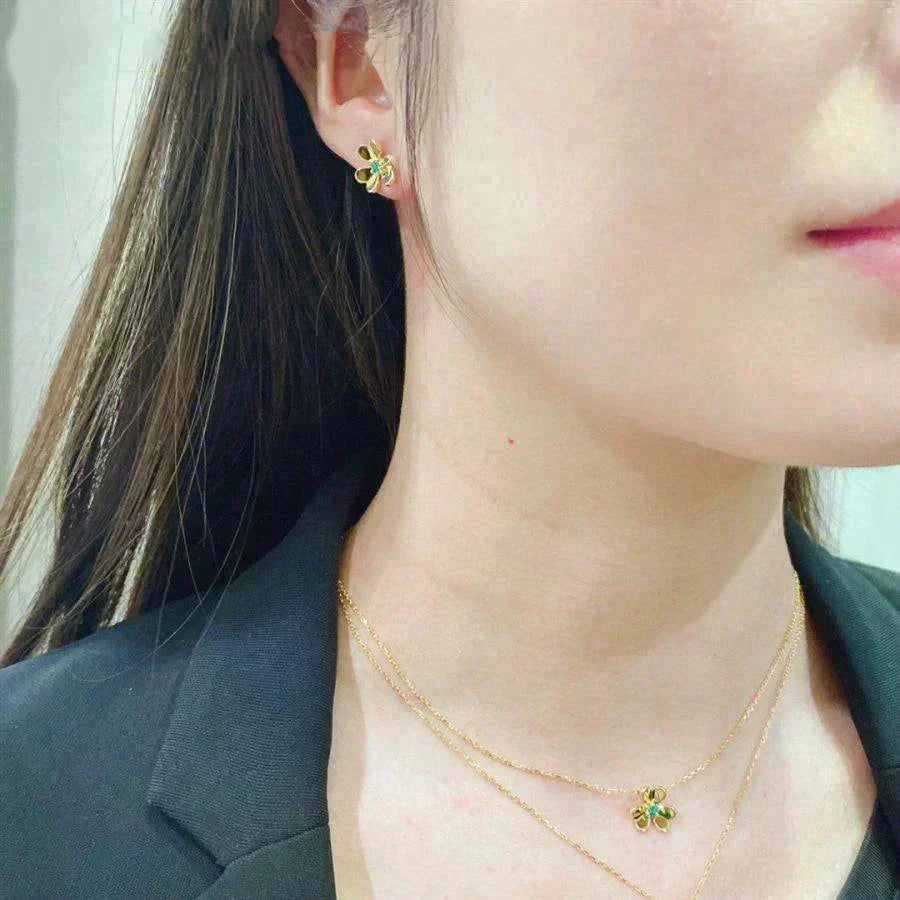 [RAFFINE]PENDIENTES DE MALAQUITA CON FLOR FRÍVULA