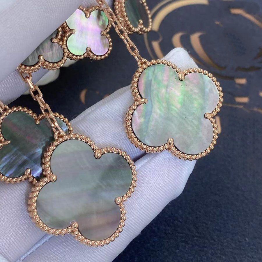 [RAFFINE] PENDIENTES DE TRÉBOL TRAPEZOIDAL OSCURO 4 MOTIVOS ORO ROSA