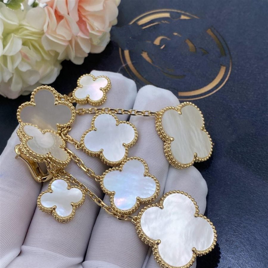 [RAFFINE]CLOVER EARRINGS WHITE MOP 4 MOTIFS GOLD