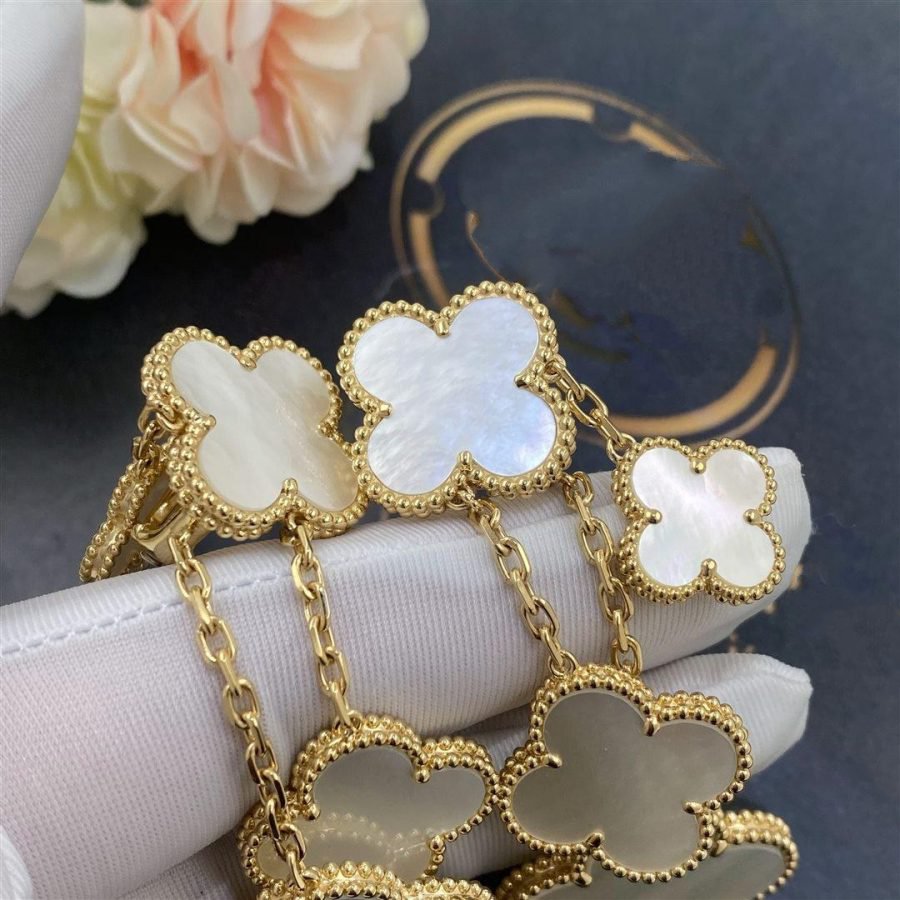 [RAFFINE]CLOVER EARRINGS WHITE MOP 4 MOTIFS GOLD