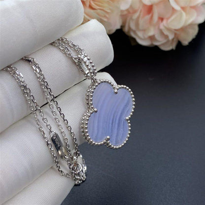 [RAFFINE]CLOVER SILVER CHALCEDONY BIG CLOVER NECKLACE