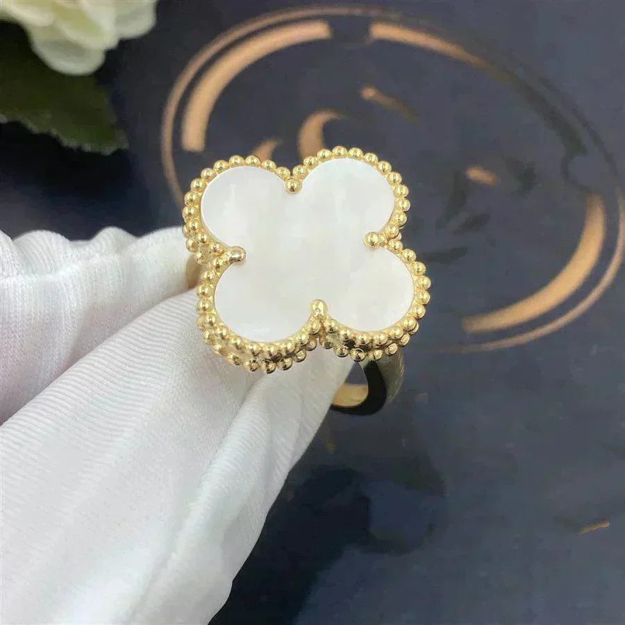 [RAFFINE]CLOVER WHITE MOP RING