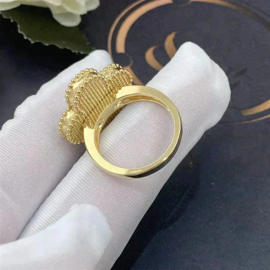 [RAFFINE]CLOVER WHITE MOP RING