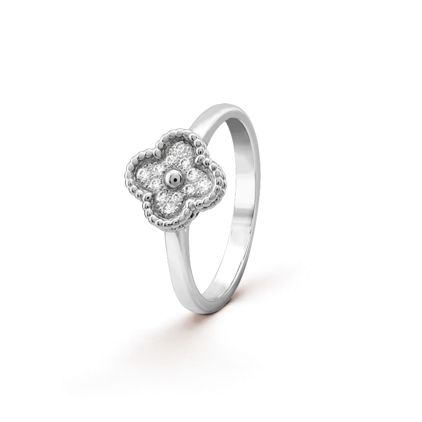 [RAFFINE] ANILLO DE DIAMANTES CON TRÉBOL