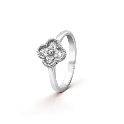 [RAFFINE] ANILLO DE DIAMANTES CON TRÉBOL