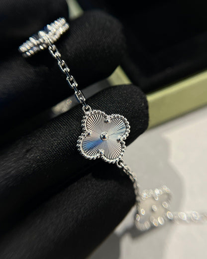 [RAFFINE] CLOVER 5 MOTIF LASER BRACELET COLLECTION